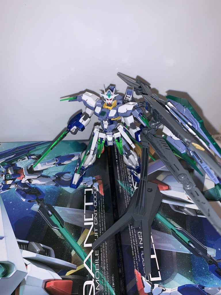 ・GNキャノン　新しく追加された武装で遠距離戦が苦手だったのをサポートする目的で付けられた。