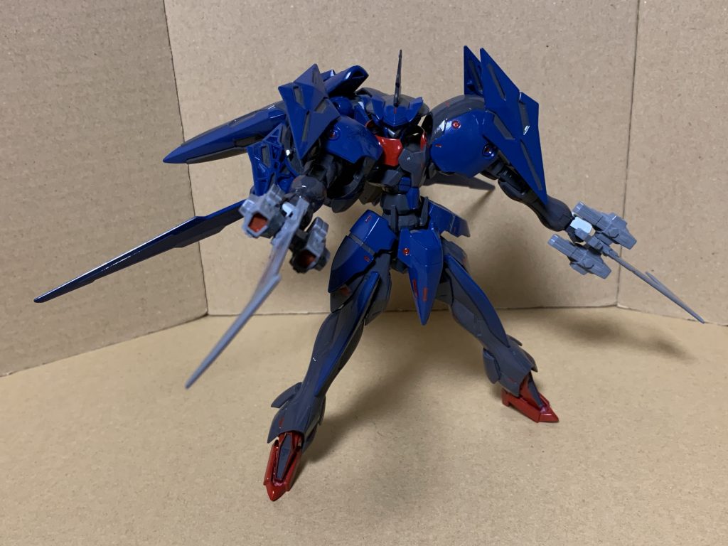 張り出したパックパックと、大型のガンソードで強そうに見えれば大成功(見えるかなぁ?)。