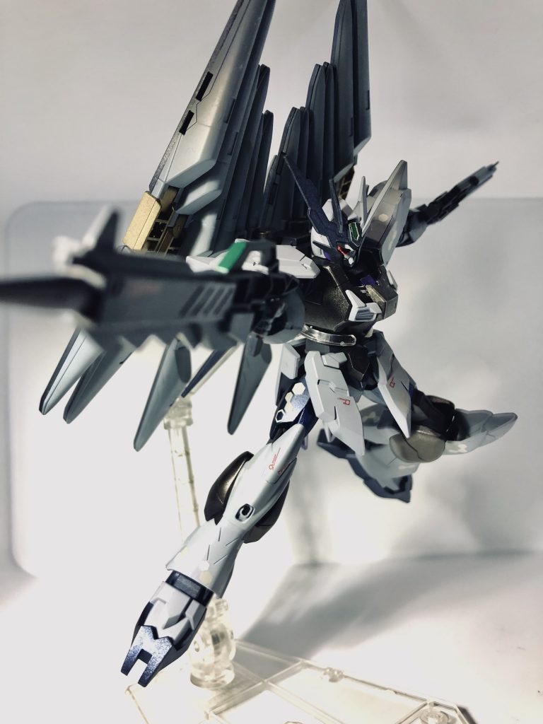 ポーズ1。裏イメージでストライクフリーダムを取り入れてます。