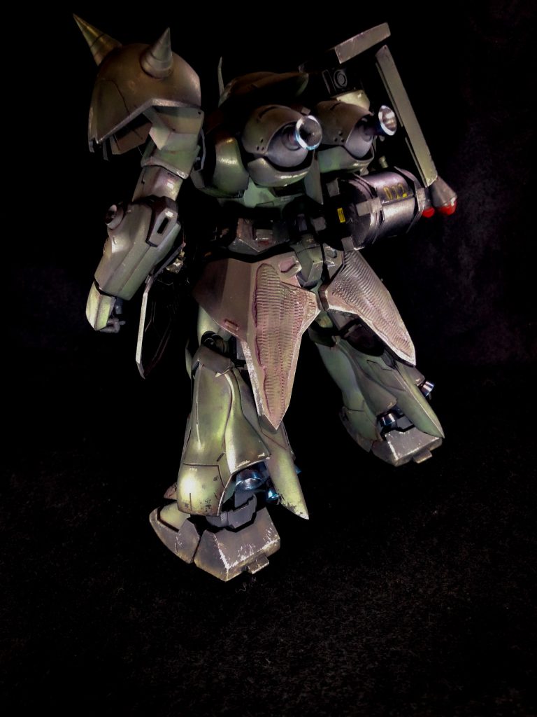 バックショット①メインバーニアノズルを大型化し、陸戦での機動性は従来機よりも大幅にアップした。