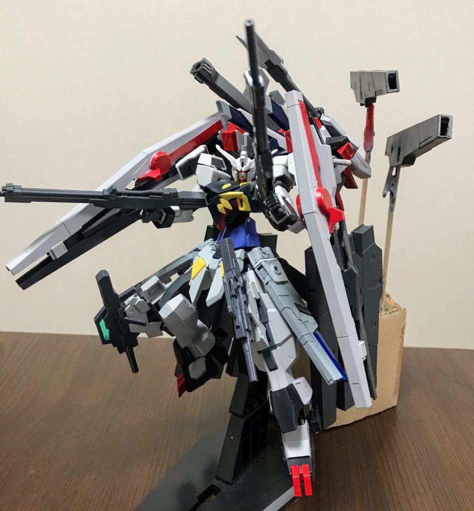 ブラストドラグーンを展開させてみました。ブラストドラグーンはストフリのカリドゥス腹装ビーム砲と同等の威力で、シールドビットとしても機能します！