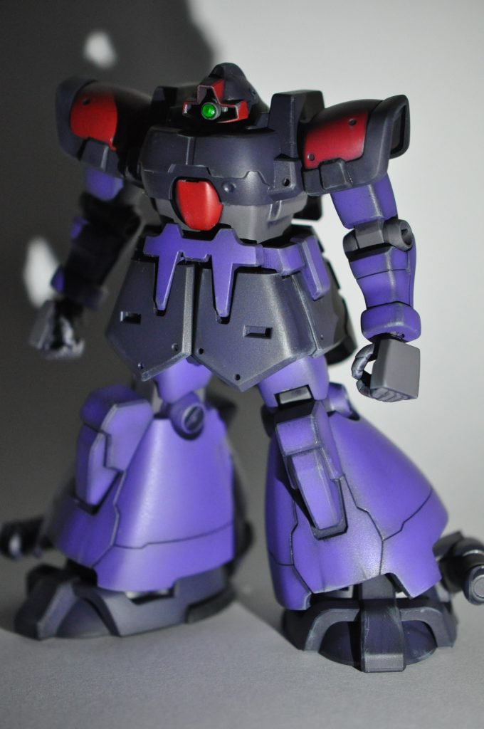 少しエッジの下地を残すようにシャドーも意識して塗装しました。ドライブラシはニュートラルグレーで行いましたが写真だとあまり分からないですね^^;