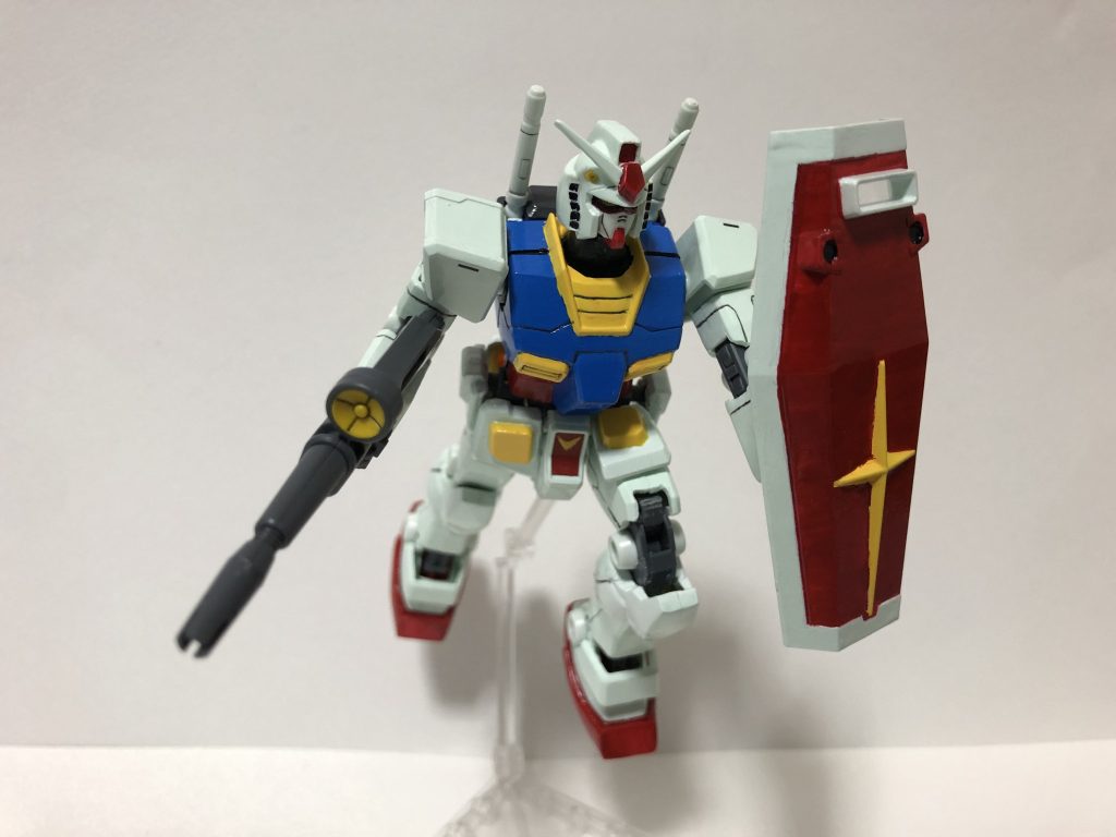 わかりづらいですがPGガンダムを真似てシールドにバイザーをつけました。 