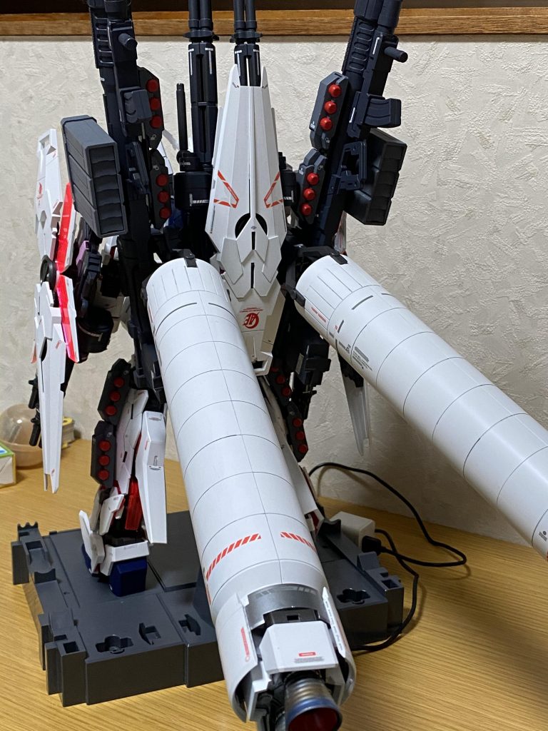 タンクもデカイ…