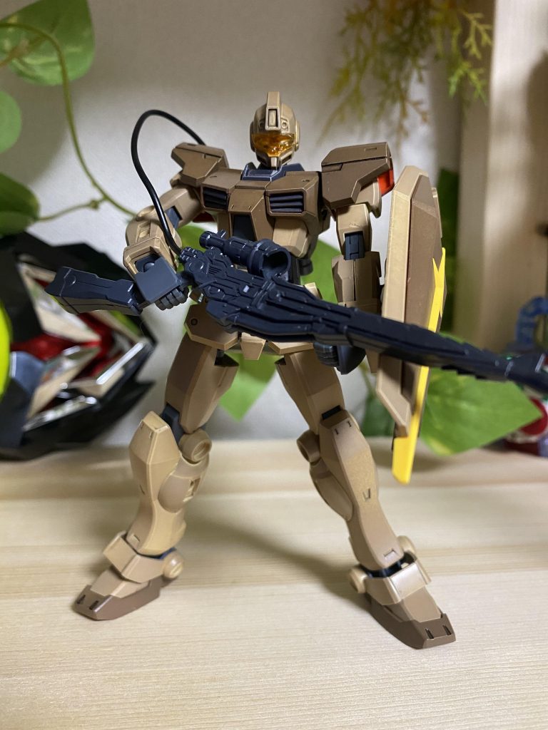 と言う所で初投稿のデザートタイプGM/GMでしたパーツの裏側の赤いの見えちゃった....ちゃちゃっと作っちゃうとこう言う事はありますよね...