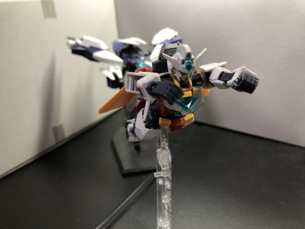 ということで早速合体させていきませう。個体差かもしれませんが、コアフライヤー部分の接続が少し甘いように感じました。