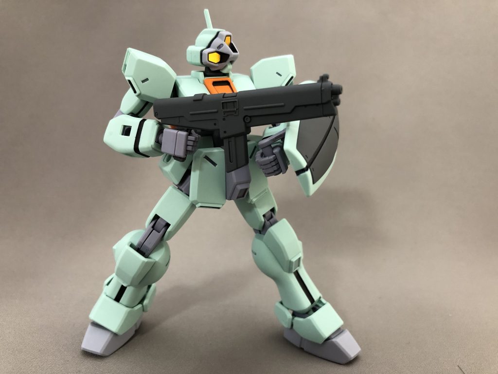 このプレーン感が私を狂わせる...。パーツ数が少なくて組みやすく色分けもそこそこ優秀、合わせ目はガッツリ出るところがありますが消しやすい部類です。何より安い!一般販売だったら絶対多々買いしてたくらい癖になる組み味でした。今後のバリエ展開が楽しみですね!