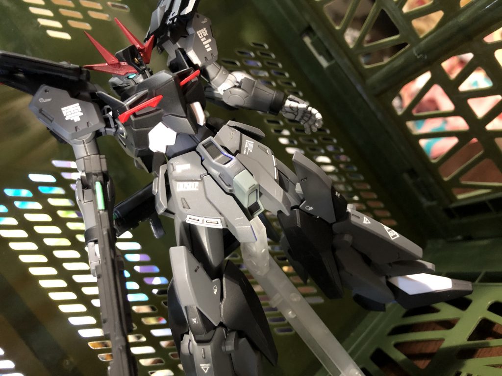 カラーリングはハヤト少佐のパーソナルカラー、グレーバイオレットで✨