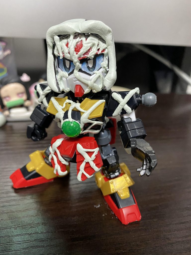 LEGENDBB武者頑駄無がベース。しゃばろくさんフレームで可動アップ。頭部は貂蝉キュベレイとパテで髪型を表現。しゃばろアイで眼力をアップしてます。