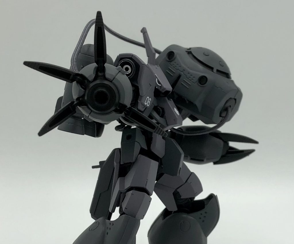 きっかけは、グレイ“ズ”+“ズ”ゴックという安直なものでしたが、なかなか作っていて楽しかったです。この調子で、鉄血機体のミキシングを楽しんでいきたいと思います!