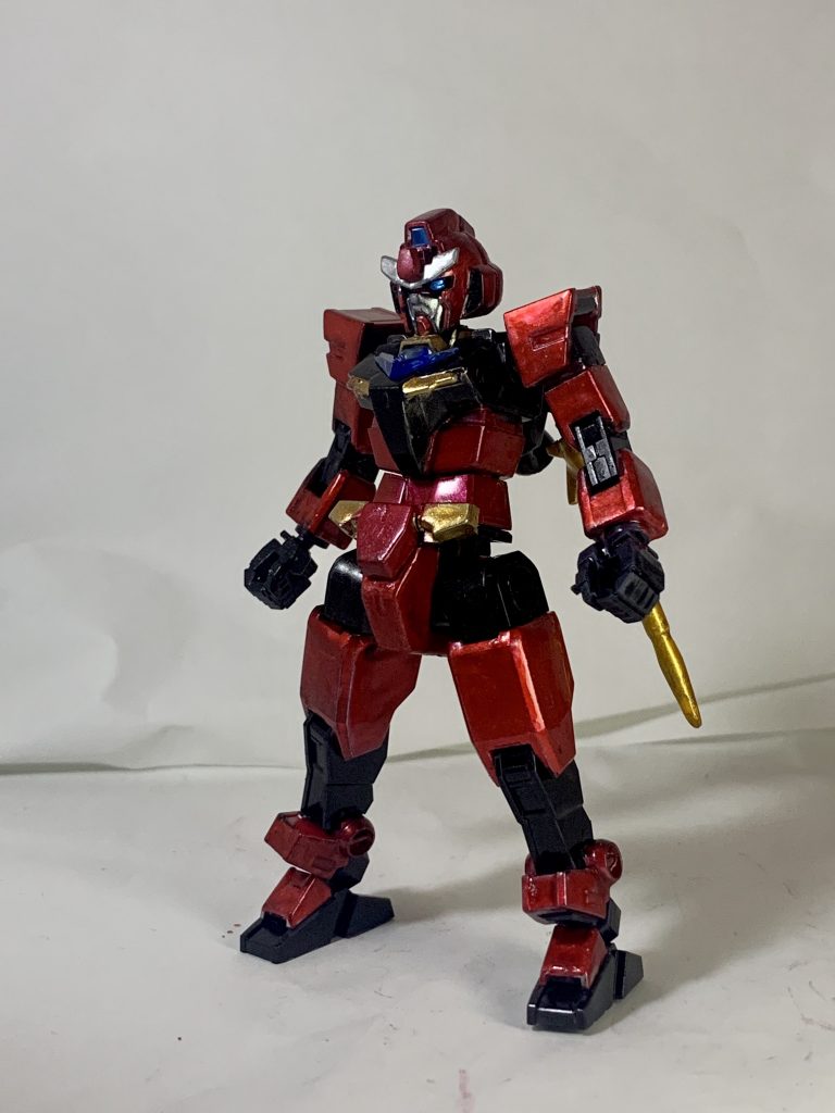 コアガンダムリゼシルバーの上にクリアレッドを塗ったのが顔、腕、足で胴体はメタリックレッドです