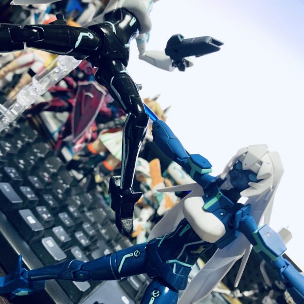 HGメイ ガンダムベースカラー