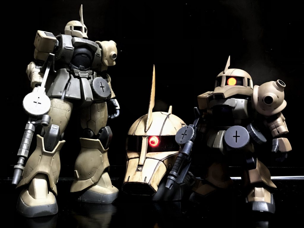 過去作のHG&ザクヘッドとともに。トップ機も、なんぼあってもいいですね!(笑)HGは→ https://gumpla.jp/hg/486147ザクヘッドは→ https://gumpla.jp/other/577691