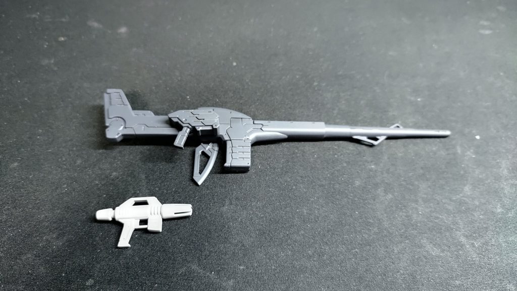 おまけ多分、HGで一番短い銃ビームスプレーガンとの比較