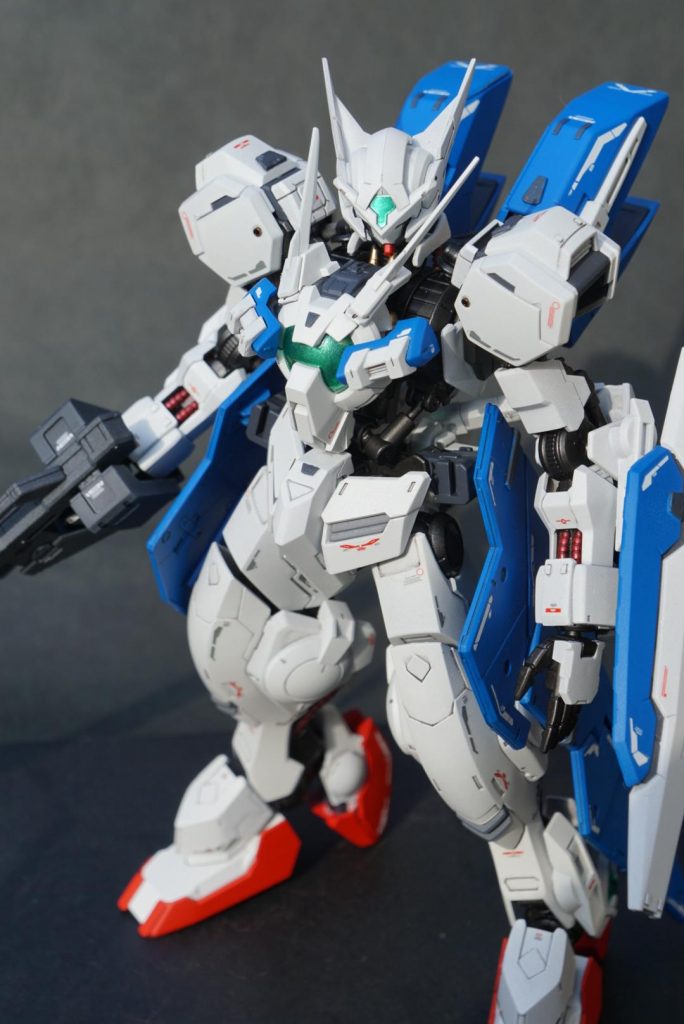 グシオンリベイクの外装に、アストレアをミキシング。デュナメスのパーツも流用(見てわかる使い方ですが‥)