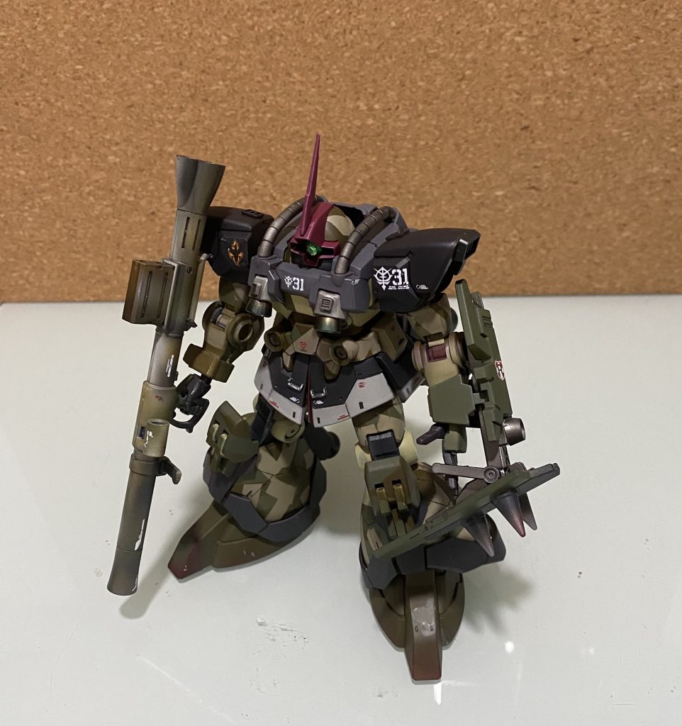 デザイン、フォルムかっこよすぎて‥盾の組み替えと。塗装以外いじっていません。‥‥いじれませんでした。。まぁこの後ガッツリ被弾してもらう予定です!