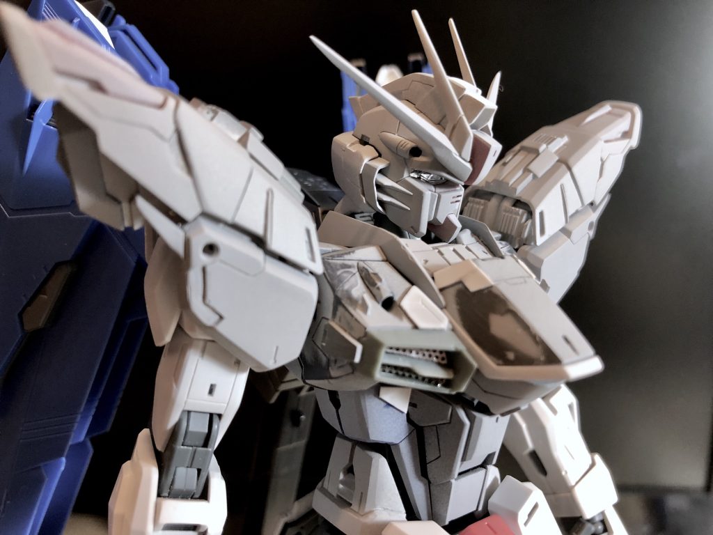 捨てサフ1。筋彫りしたり。プラ板貼ったり。