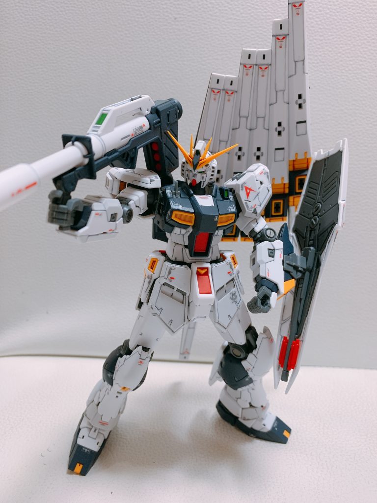 迫力のニューハイパーバズーカ！！宇宙空間の背景が欲しいですね！！