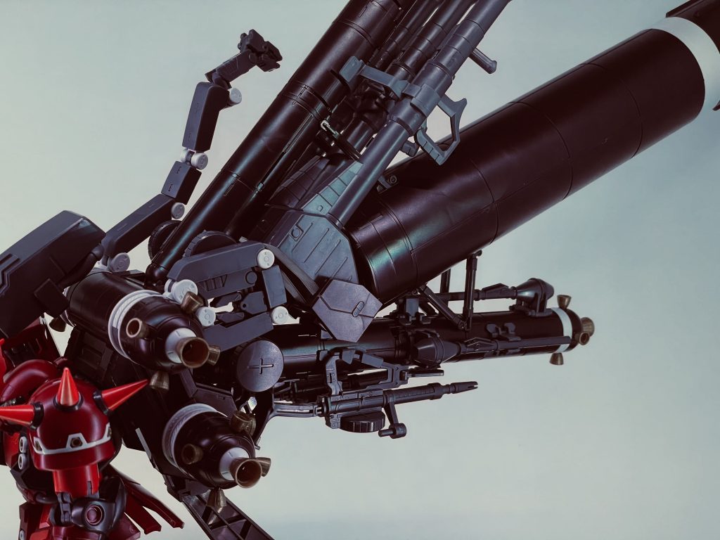 学生の頃にみたカウボーイビバップも大好きだったんですよね。あれはブルースなのかな。サンダーボルトの主人公二人はしぶカッコイイというわけでもないんですが、戦争という中で自分ですら理解できない怒りをぶつけ合う二人になぜかリアリティを感じてしまいました。好き嫌いあるかと思いますがおっさんは好物です。