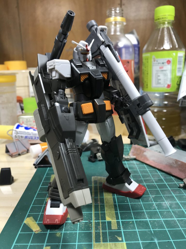 流用パーツをあてがった場所がよく分かると思います。このカラーリングも以外とハマっていて好きでした。