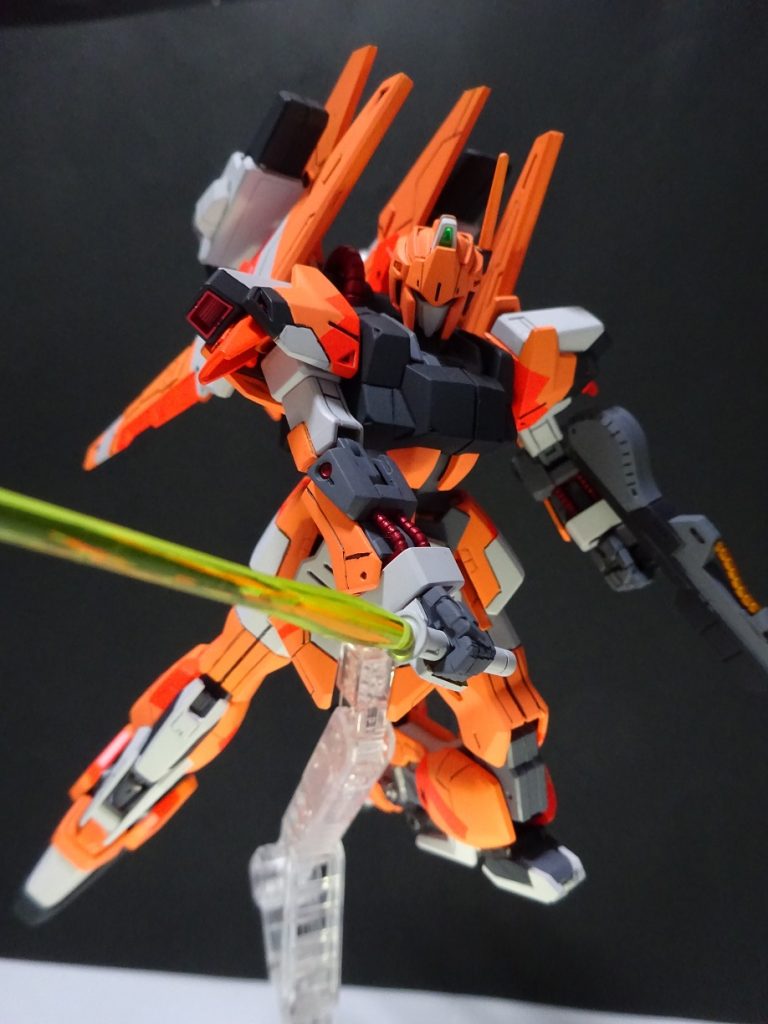 初めての暖色系塗装にプラ板加工。途中色が気に入らず塗料剥がして塗装しなおしと中々に紆余曲折。7月着工から丸々4か月での完成となりました。前のジェスタより時間がかかるとはどういうこった…ともあれ。出来上がってみれば多少の出来は気にならないもんで。今回も色々勉強した気がする作品となりました