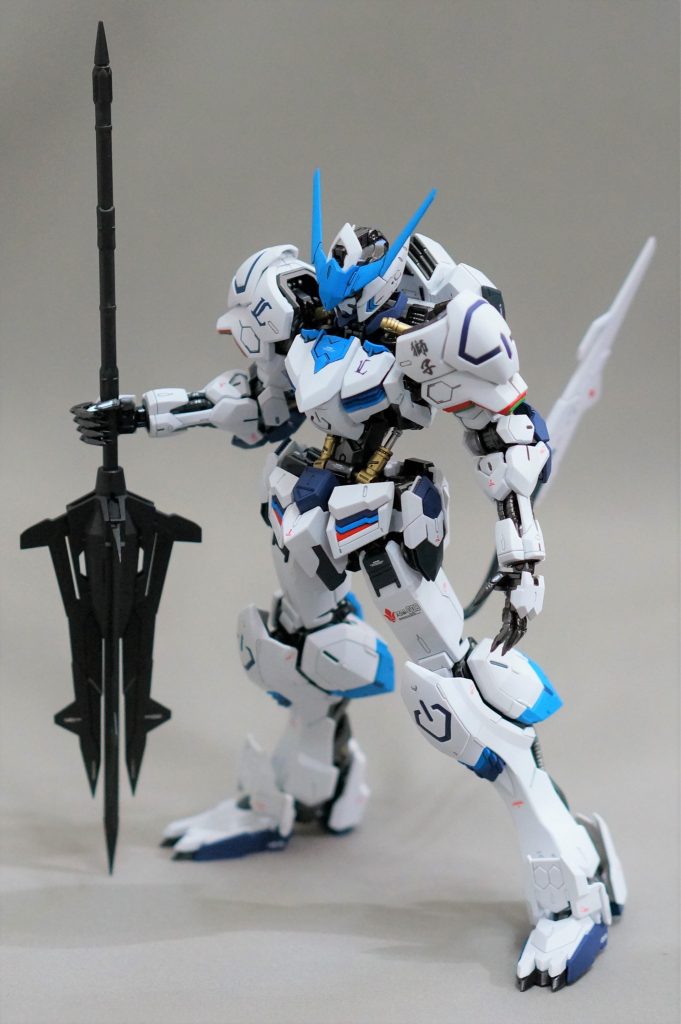 フラッグなしバージョン。元のキットの出来が非常にいいので基本工作以外はほぼ塗装しかしてません。左肩と胸のライオンズマークはマスキングによる塗装で入れました。