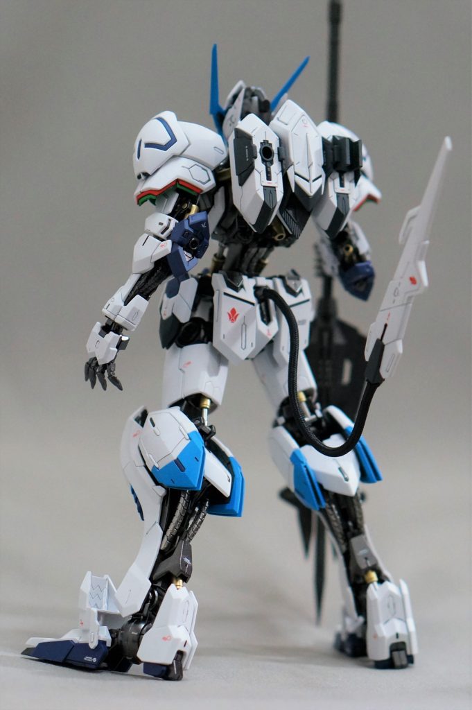 ライオンズの獅子をイメージして尻尾を追加してみました。HGのバルバトスルプスレクスのパーツを使用しています。