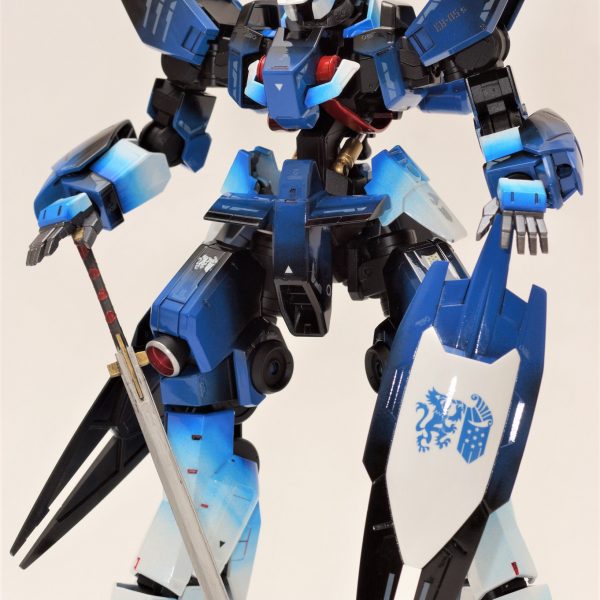 シュヴァルベグレイズ　1/100　グラディエーター