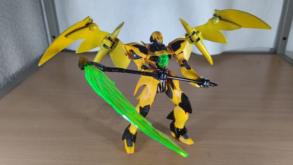 他の武装としてはEXA-DBのデータの解析の一環で少数製造されたビームサイズを携行している