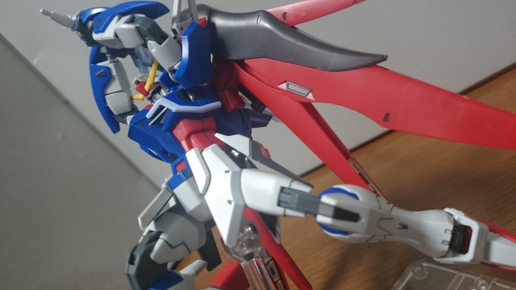 「ウゥゥゥオォォォォォ!!」「「「カザミん!」」」デスティニーガンダムを操るカザミが強襲をかける!