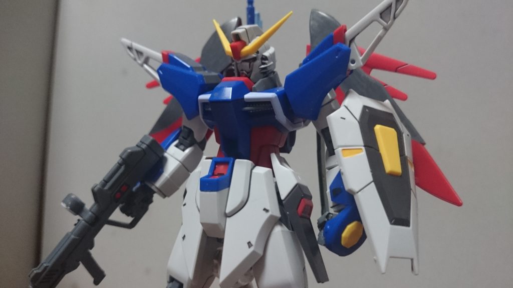 おまけそのに。逆にSDEXのバックパックをHGCEに取り付け！……なんていうか、ハリボテ感すげぇ