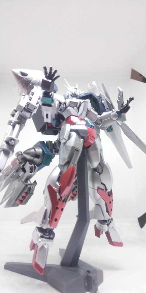 フィールウィンドのノウハウを活かしつつ、武装を減らし、しかし威力の底上げに成功した。増加したGNドライヴにより機動性能も底上げされ、フィールウィンド以上の加速と制動性能も得ることが出来た。しかし、コストは旧型よりも上昇してしまっている。