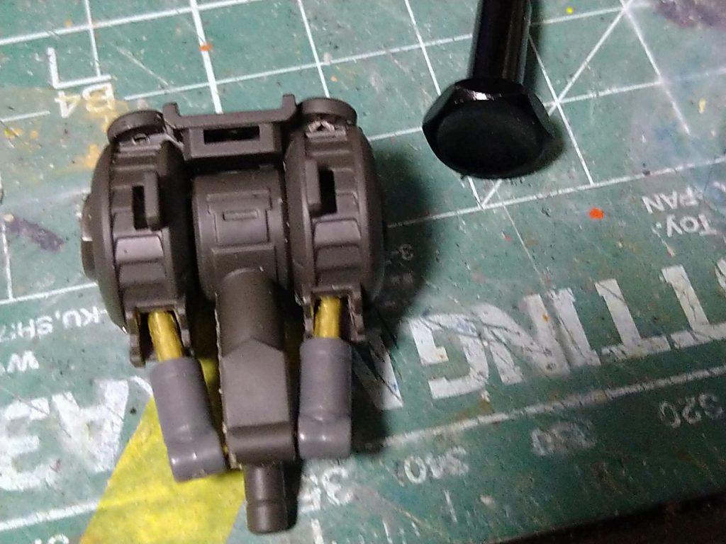 こちらもシリンダーを真鍮ピンで可動出来る様に