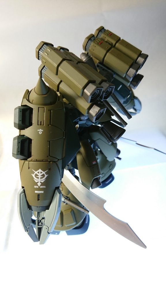 基本塗装はシタデルカラーに艶消しトップコート。ヒートサーベルにはガンマカのシャインシルバーを。