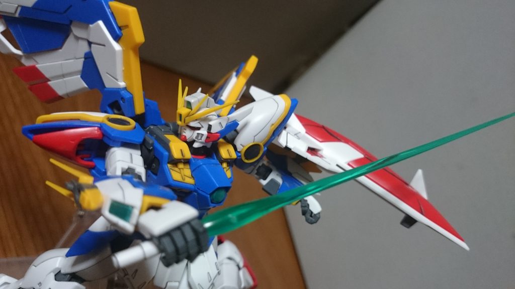 ・ビームサーベル柄はシールド裏にマウント出来るっス