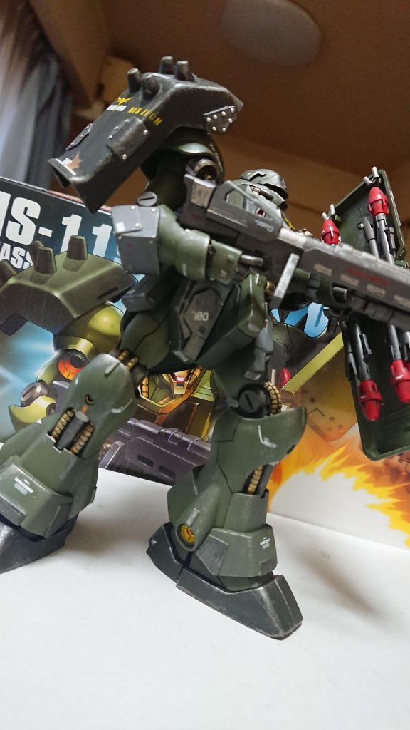 軽くポージング