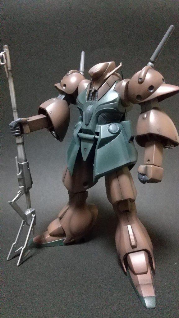 カラーリングは地味ですが、設定のチカチカしたのが苦手なのでこのくらいが落ち着く 