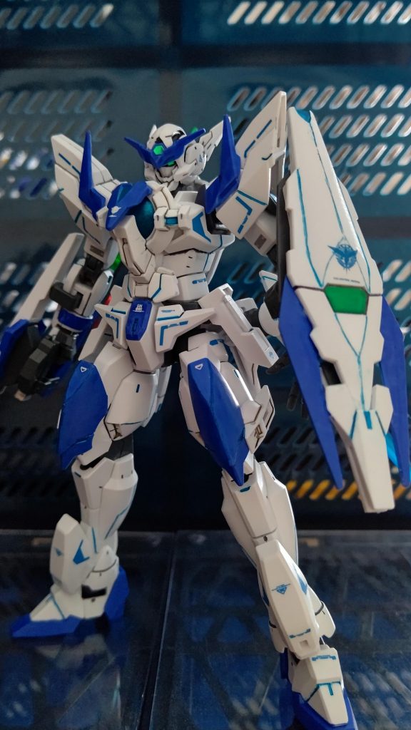 今回もガンダムマーカーによる部分塗装、スジ彫り、つや消しトップコート仕上げになります。ただ今回は水転写デカールをかなり使用しました。アストレアの姿を残し、発展させた...というふうに皆さんに見えたなら幸いです。まぁ、どちらかていうとエクシアに近い形になったような気がしますが(￣▽￣;)最後までご覧頂きありがとうございました。でわ...任務了解...アストレア、これより援護行動に入る！！