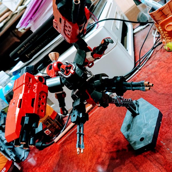 足は武器(飾り)です