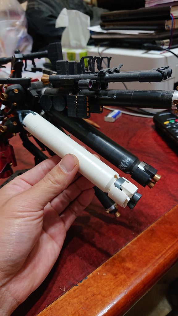 MGっぽくしたくてランドセルにフルアーマーユニコーンのタンク追加しました。