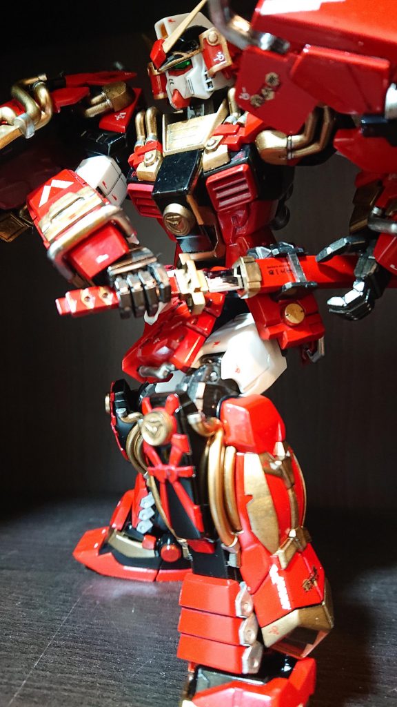 休みの日に一日中ガンプラ制作。仕事終わって帰ってからも、1~2時間毎日ガンプラ制作。