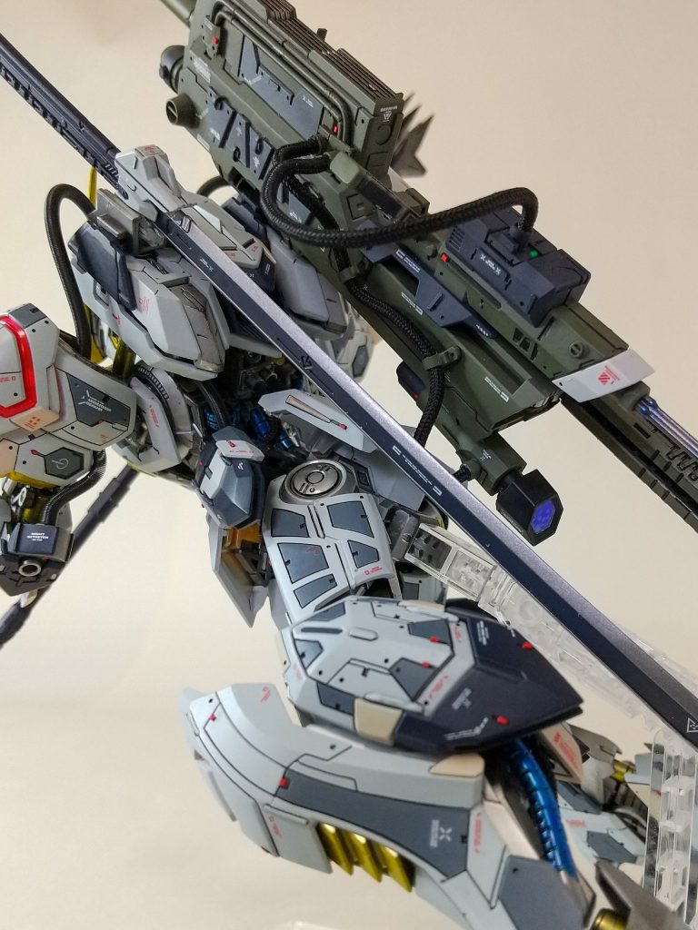 武器もしっかり作りました(ノ*>∀<)ノ滑空砲はプラ版貼ったりしてディテールUPケーブルもガッツリ太刀はしっかり研いだのでペーパーナイフとしても使えそうです(笑)