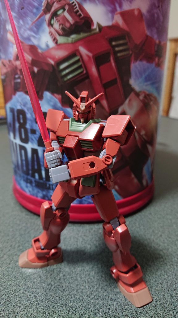 言葉でコミニュケーションが取れる様になってきたので二歳半の長男と一緒に作ってみました。細かいところは私がハメ、大まかなところを長男がはめました。