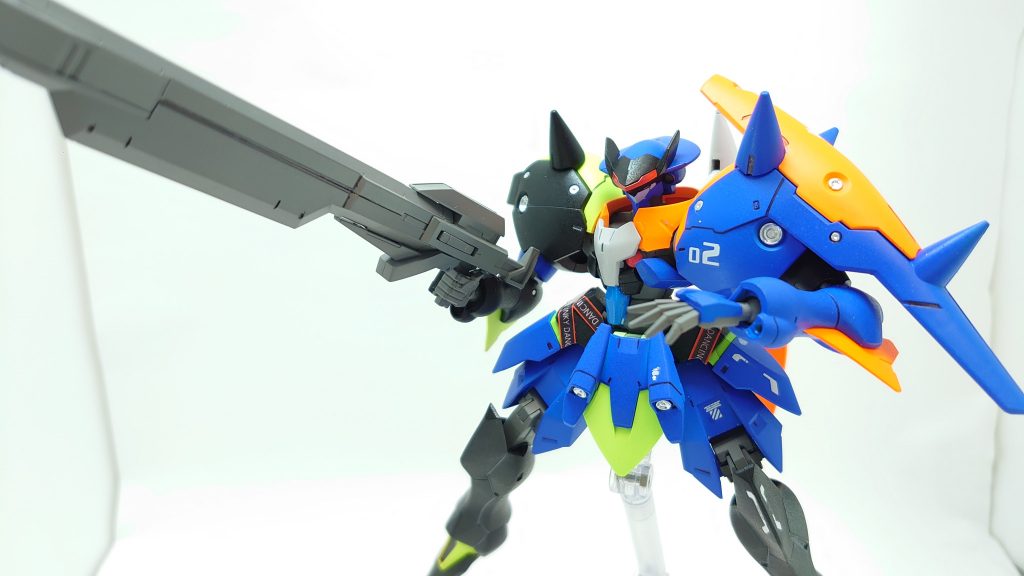 GNメガランチャーが行方不明なので24thセンチュリーウエポンズのロングライフルを持たせてます。