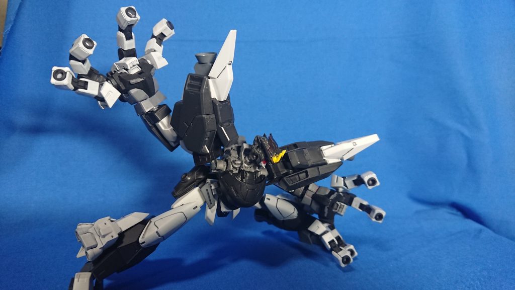 巨拳は開くとこんな感じ