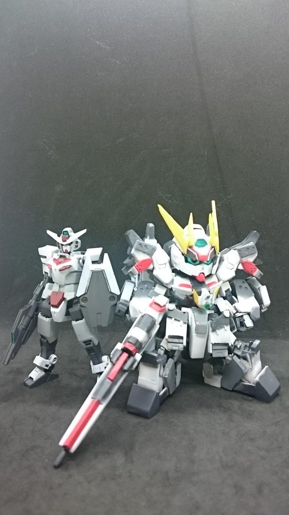 ニビルウェポンズを使用するコトで着グル・・・SDフォルムに変身!コアガンダムと大きさ比較