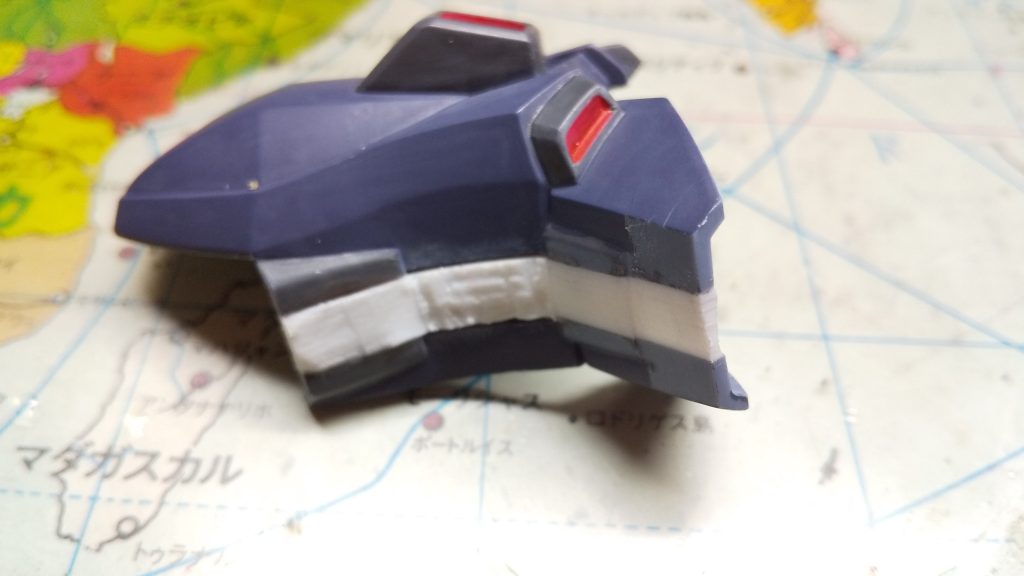 制作途中脚部の追加装甲はアサルトシュラウドを改造めちゃめちゃ幅増ししてますね