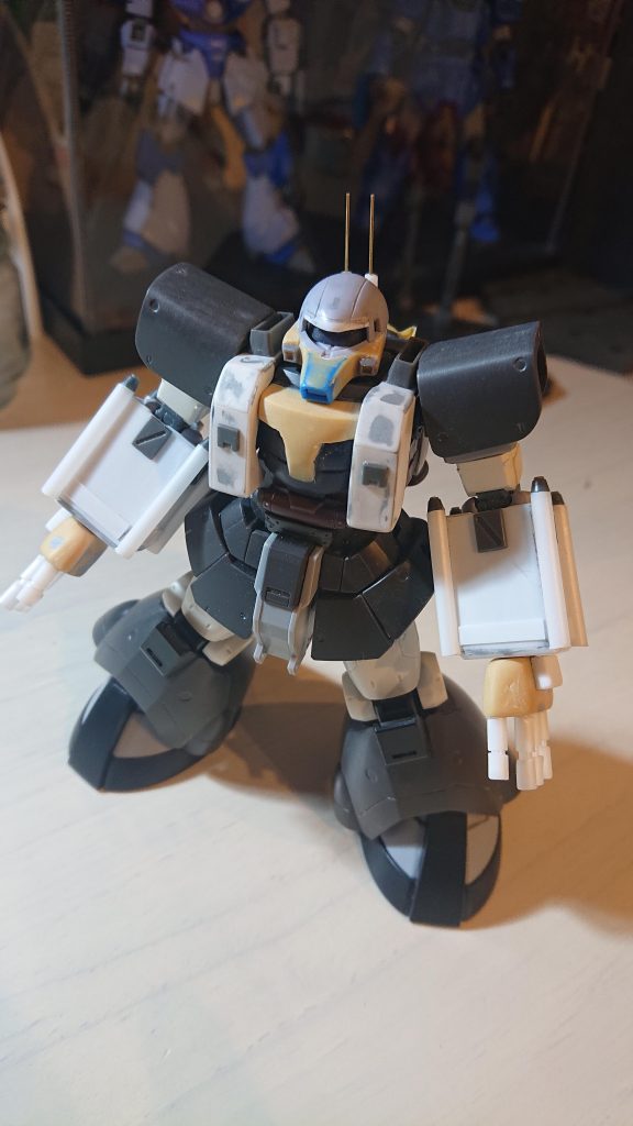 塗装前のハリボテ状態です。