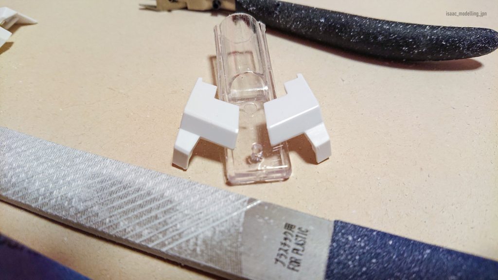 エッジ出しをしていきます。パーツの合わせが多いため、破綻しないよう苦心しました。バランスが難しいです。