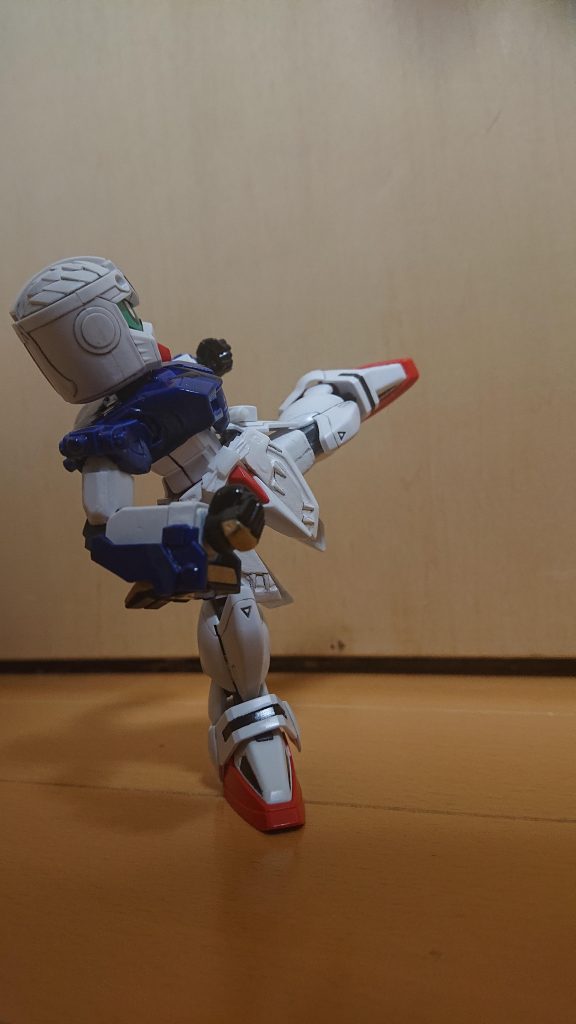 可動範囲はほぼHGFC準拠です。